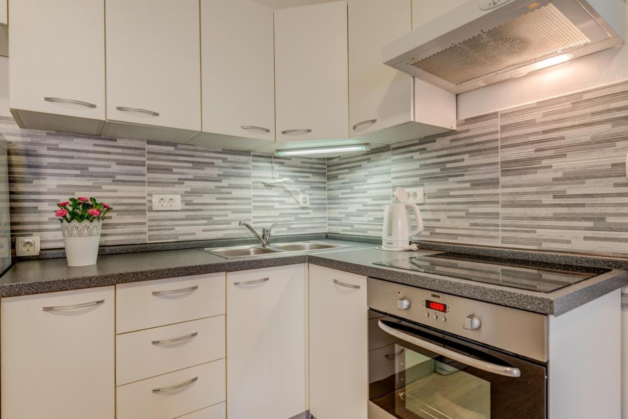 Apartamento Petite Split Exterior foto